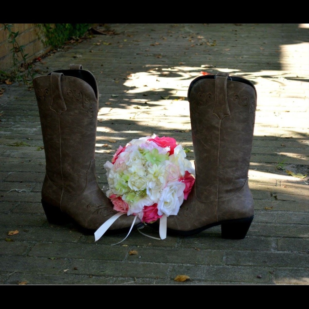Like NEW Roper Boots Size 9